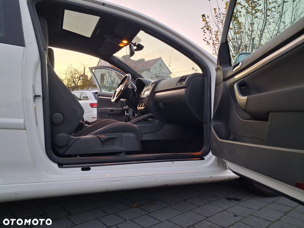 Volkswagen Golf 2.0 GTI - 14