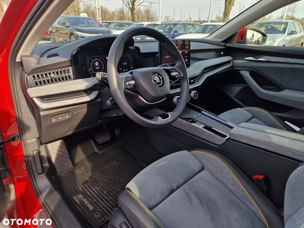 Skoda Superb 2.0 TDI SCR 4x4 Selection DSG - 12