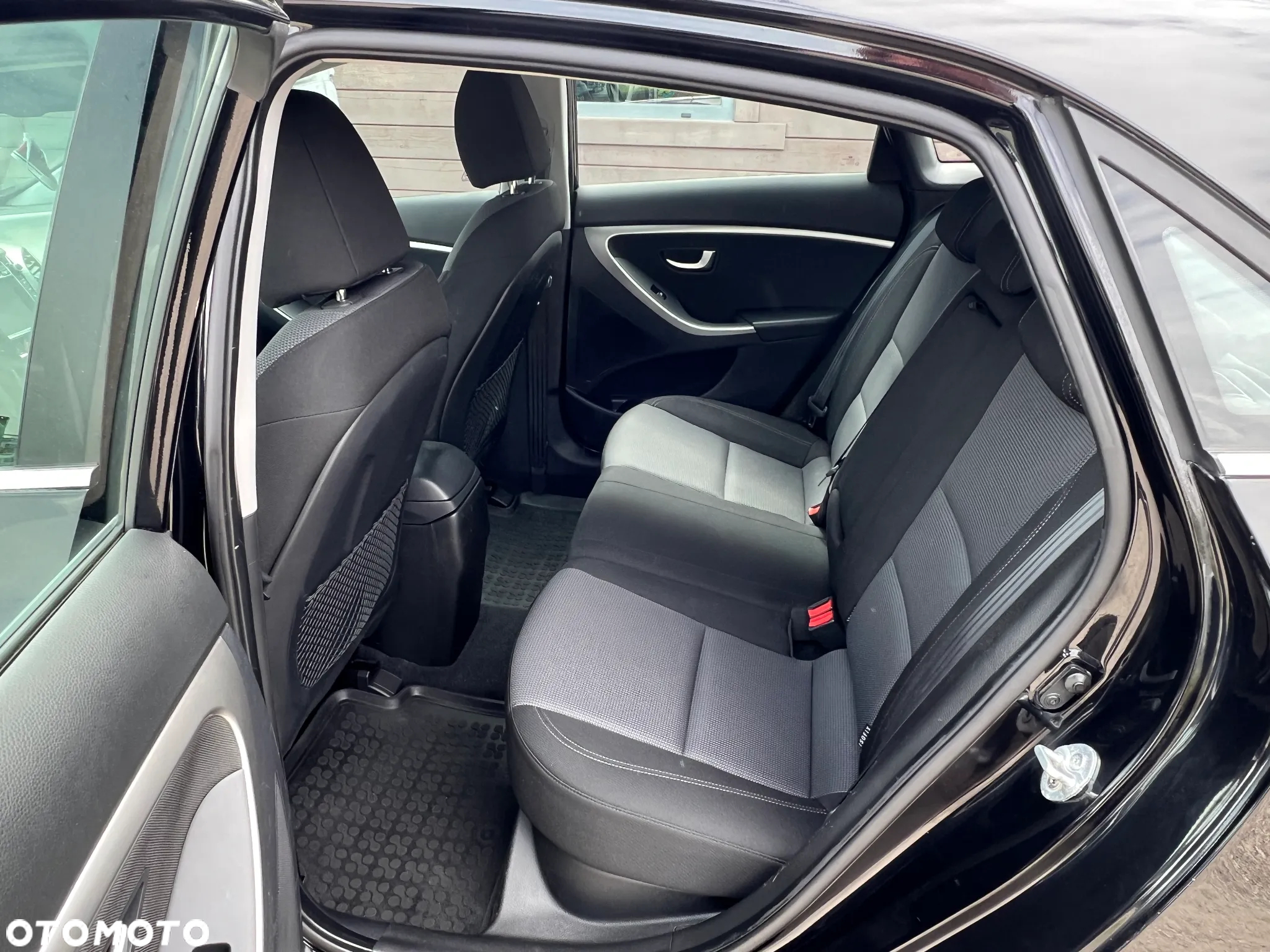 Hyundai i30 1.6 CRDi BlueDrive Classic + - 23