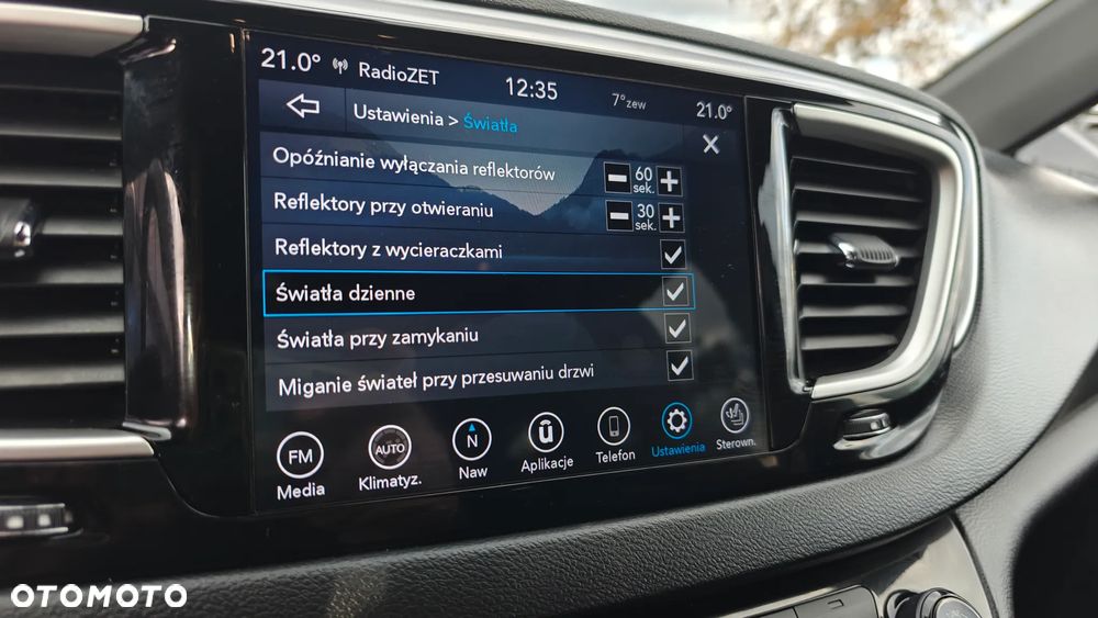 Chrysler Pacifica - 30