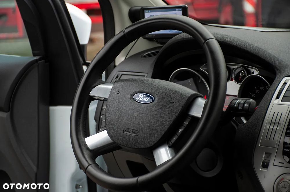Ford Kuga - 17