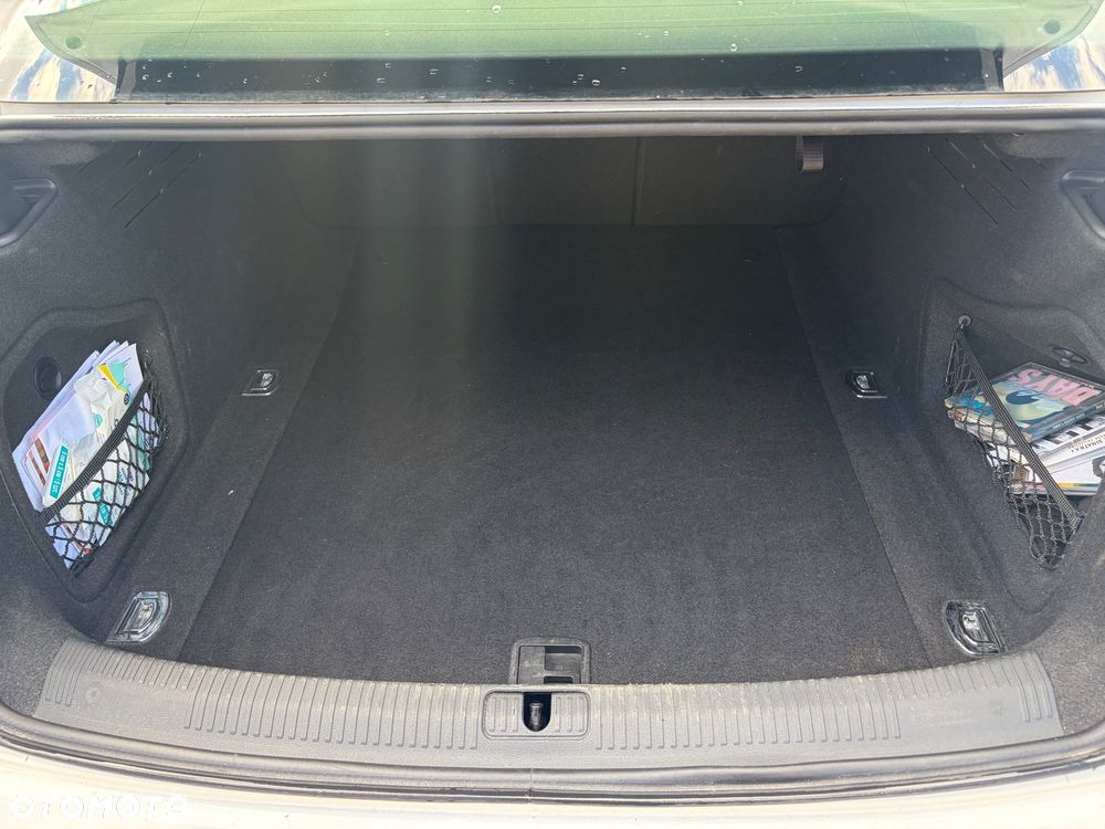 Audi A4 Limousine 2.0 TFSI ultra S tronic - 24