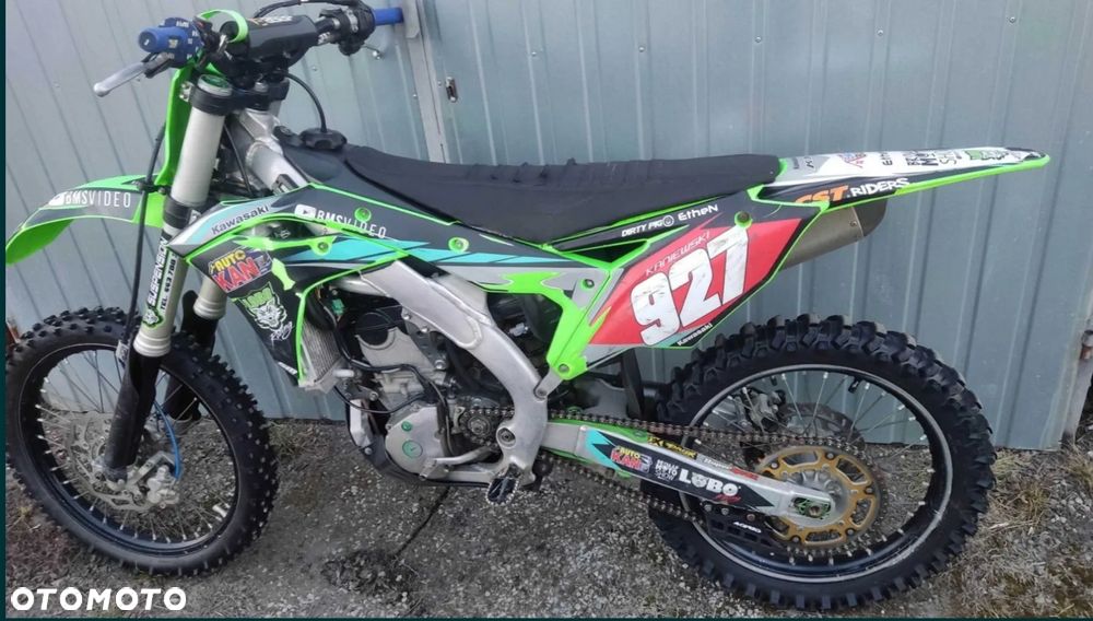Kawasaki KX - 8