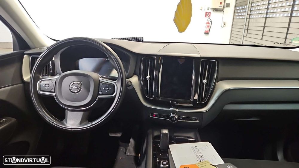 Volvo XC 60 2.0 T8 PHEV Momentum AWD - 6