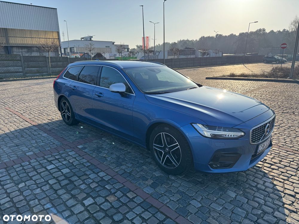 Volvo V90 D4 R-Design - 4