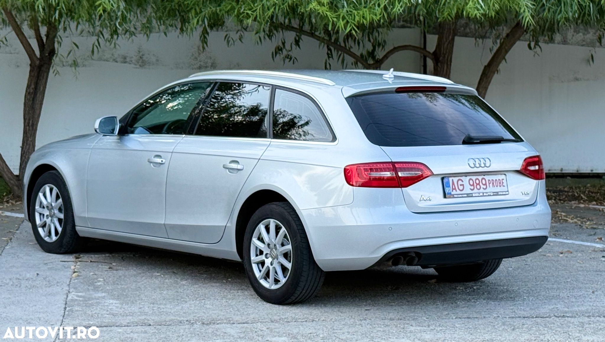 Audi A4 Avant 2.0 TDI DPF Attraction - 4