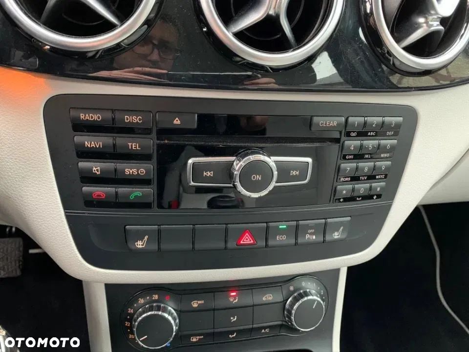 Mercedes-Benz Klasa B 180 - 21