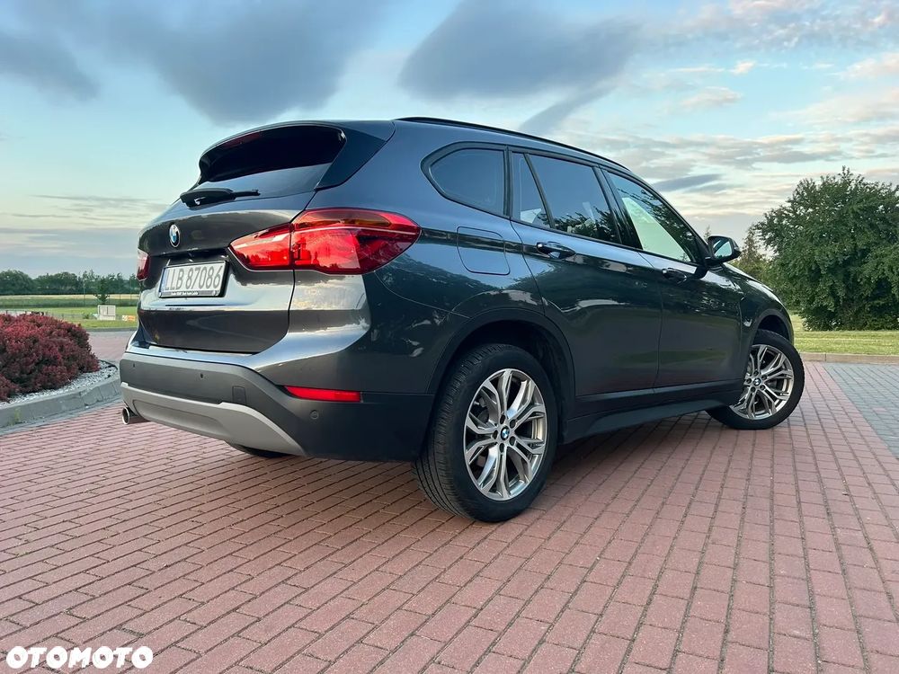 BMW X1 sDrive18i Sport Line - 4