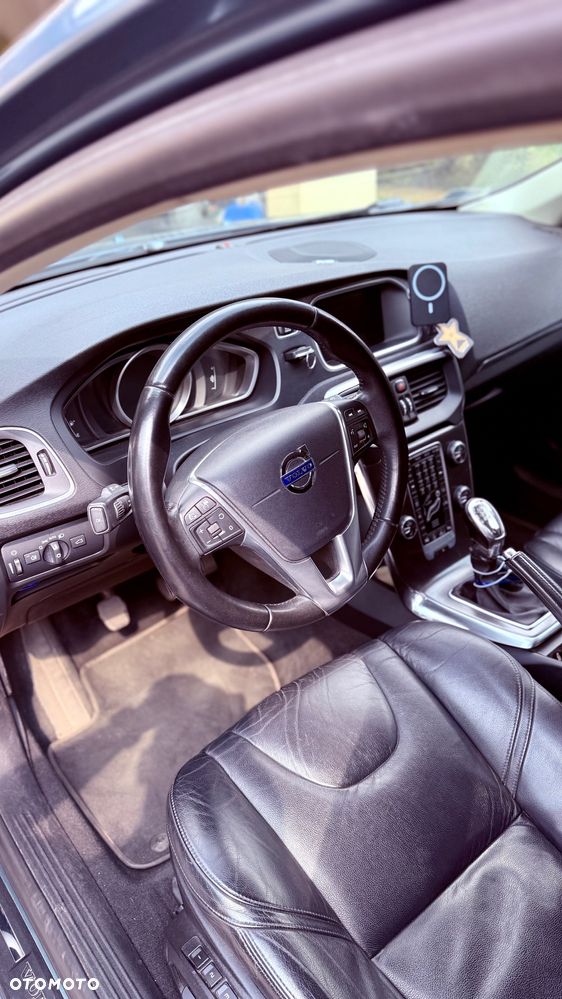 Volvo V40 D4 R-Design Summum - 8