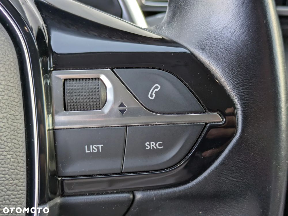 Peugeot 3008 1.5 BlueHDi Allure Pack S&S EAT8 - 18