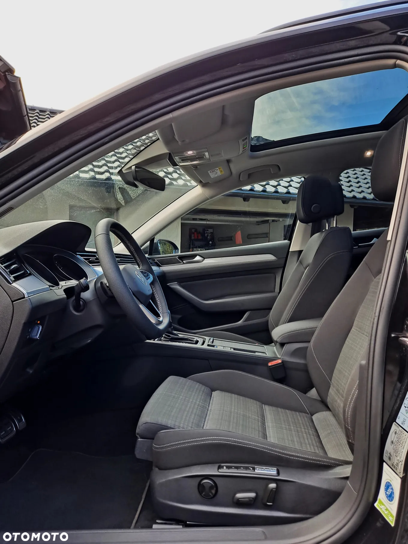 Volkswagen Passat Variant 2.0 TDI SCR DSG Business - 14