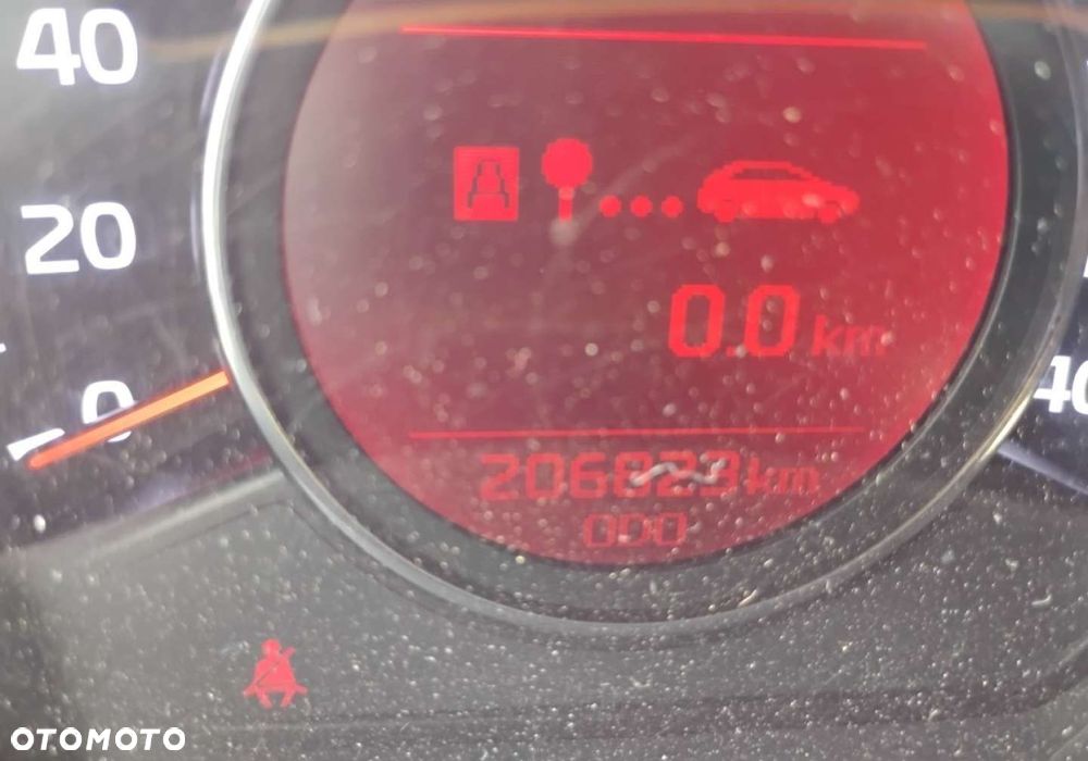 Kia Ceed - 13