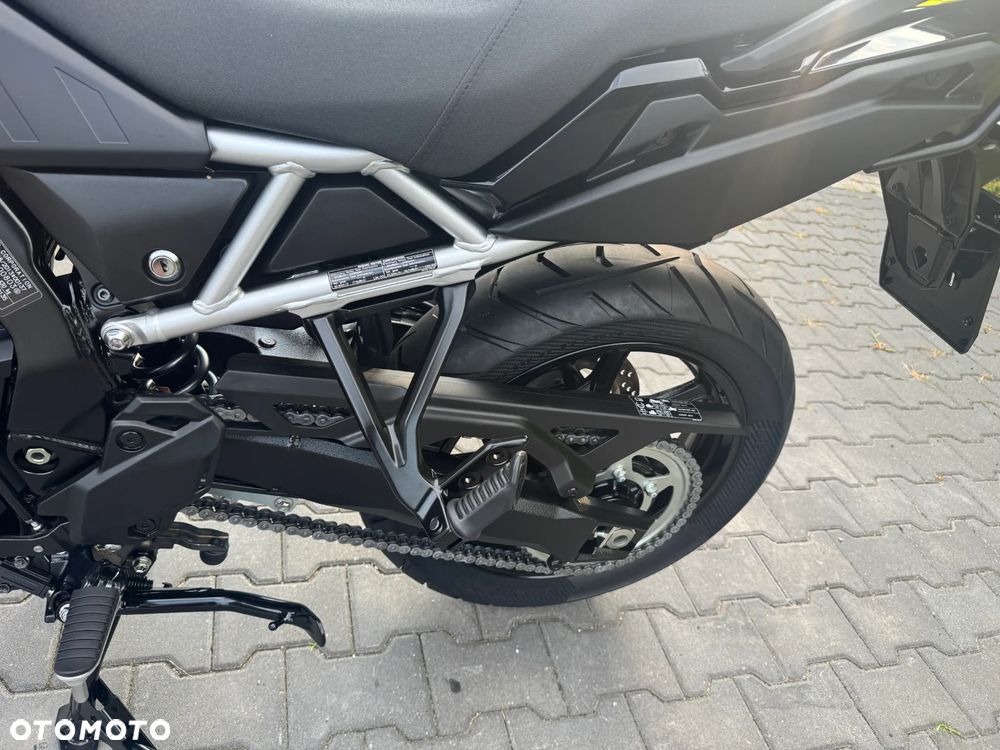 Suzuki V-STROM - 27