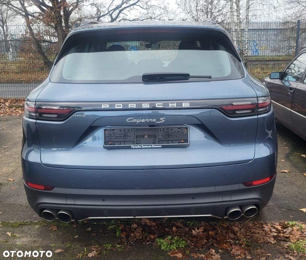 Porsche Cayenne - 6
