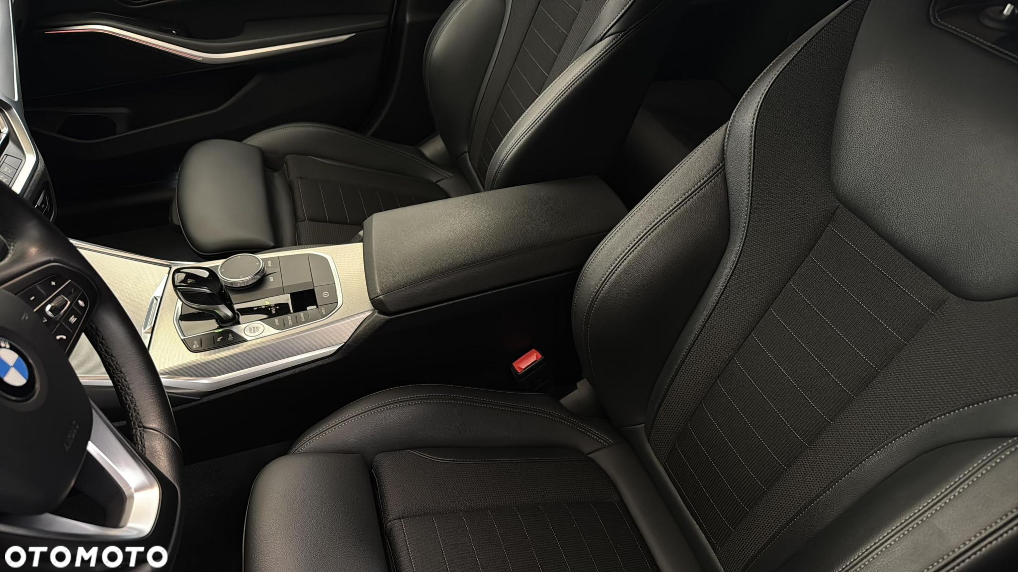 BMW Seria 3 320i - 12