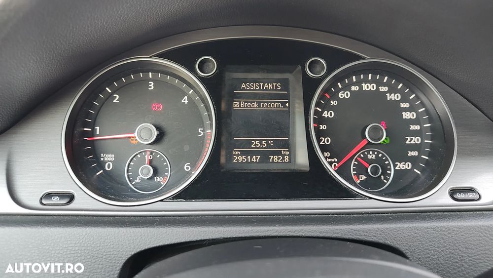 Volkswagen Passat 2.0 TDI 4Motion DSG BlueMotion Tech Comfortline - 9