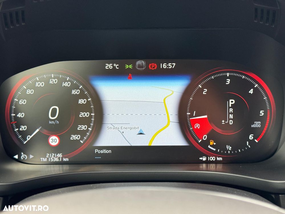 Volvo XC 60 D4 AWD Geartronic RDesign - 26