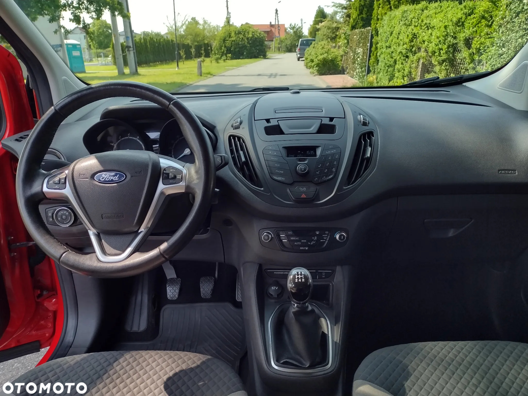 Ford Tourneo Courier 1.0 EcoBoost S&S Titanium - 16