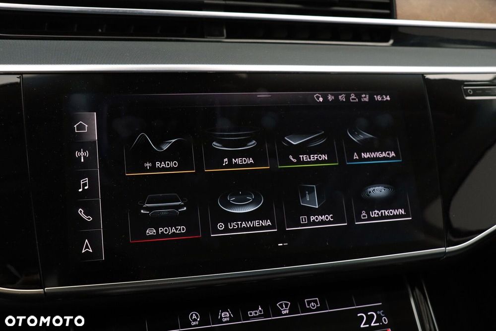Audi A8 - 30