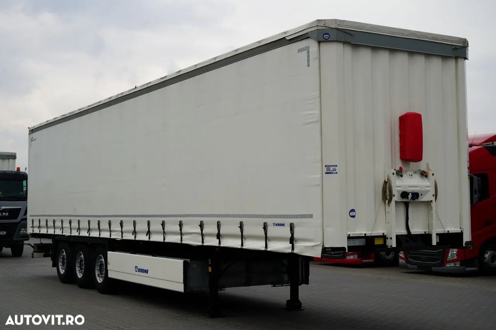 Krone CORTINĂ KRONE / 2024 / COȘ PENTRU PALEȚI / 2 AXE RIDICATIVE / PUȚIN FOLOSIT / - 1