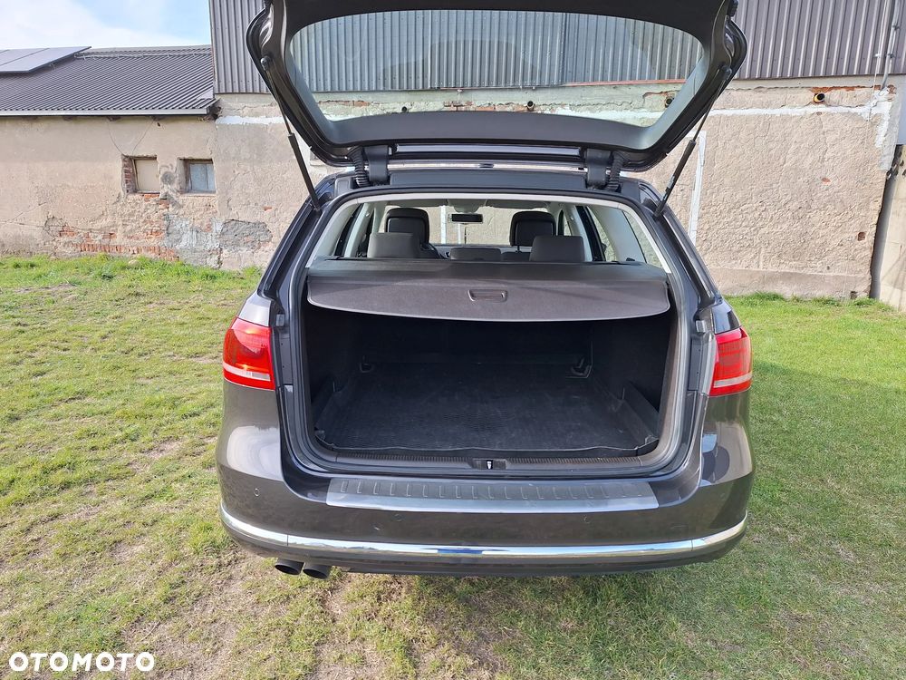 Volkswagen Passat 2.0 TDI DSG BlueMotion Technology Comfortline - 10