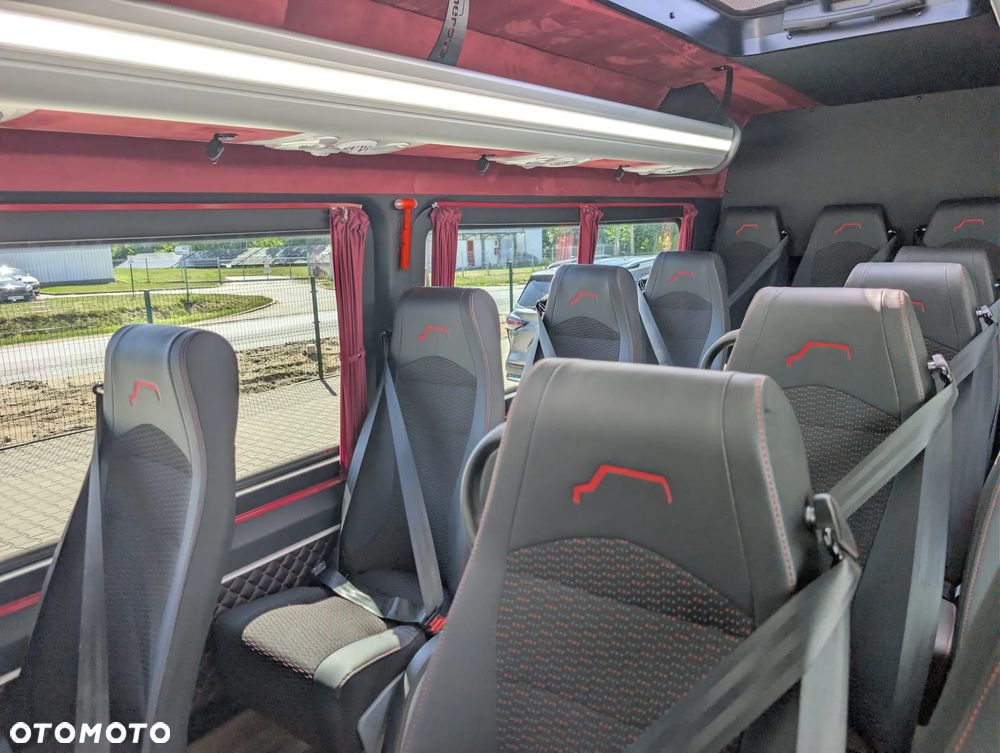 Mercedes-Benz Sprinter 517 - 28