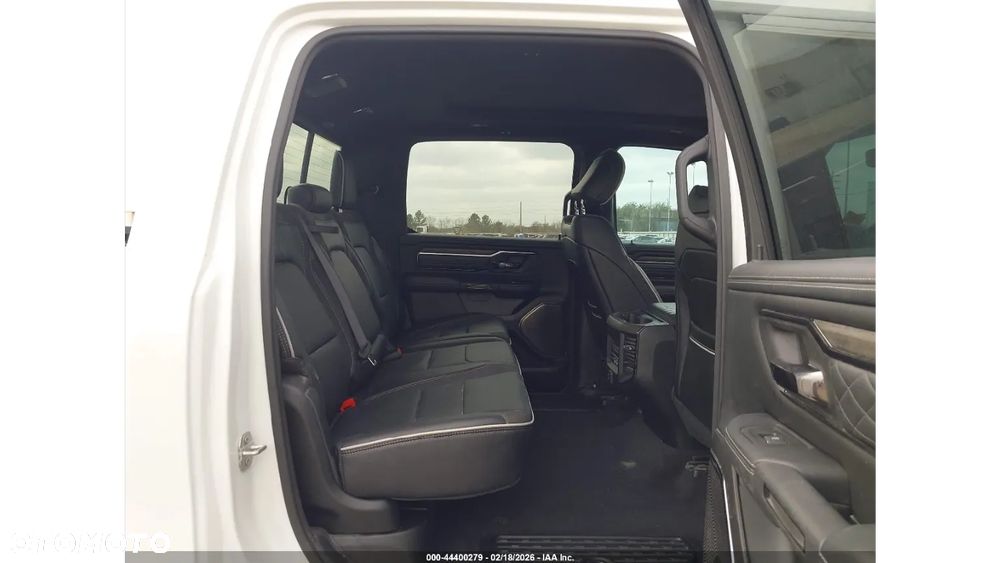 RAM 1500 - 12