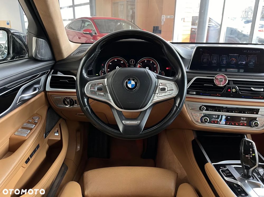 BMW Seria 7 740d xDrive - 16