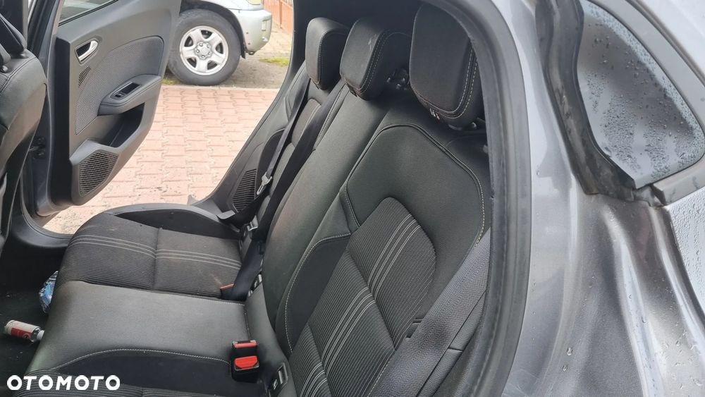 Renault Clio 1.6 E-TECH Techno - 26