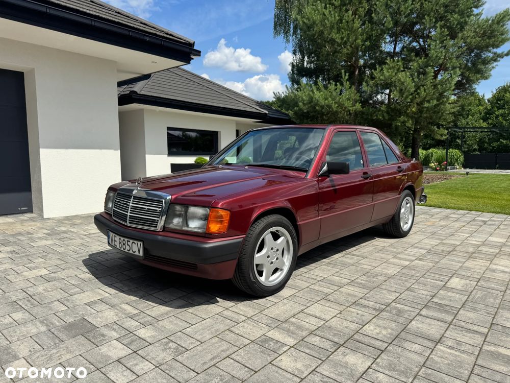 Mercedes-Benz W201 (190) - 2