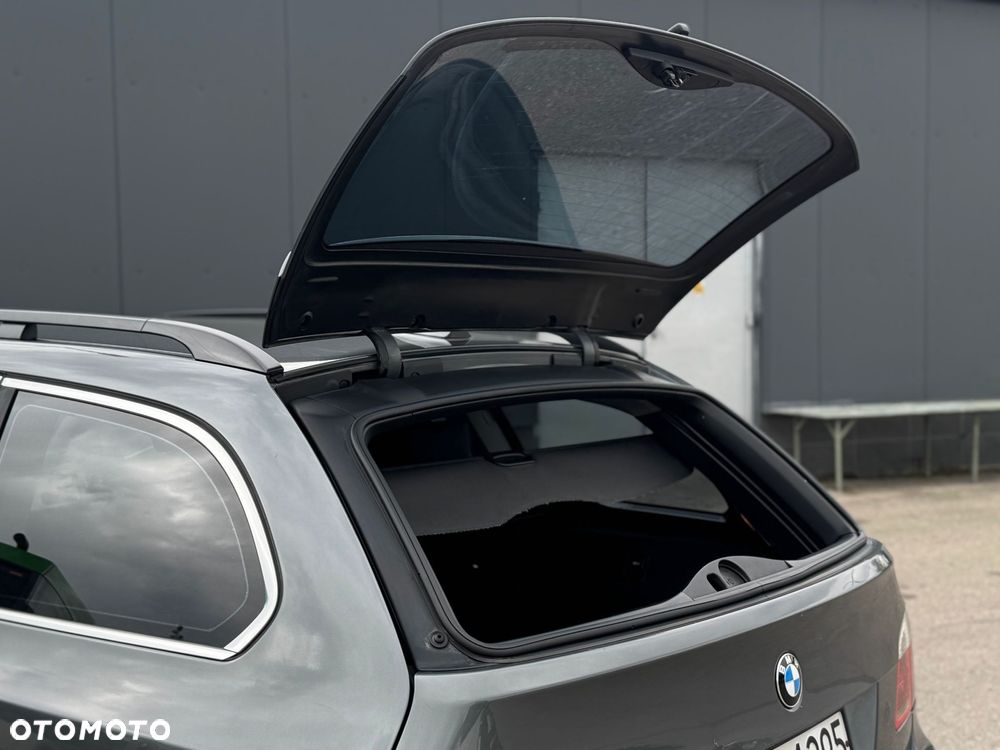 BMW Seria 5 525d - 19