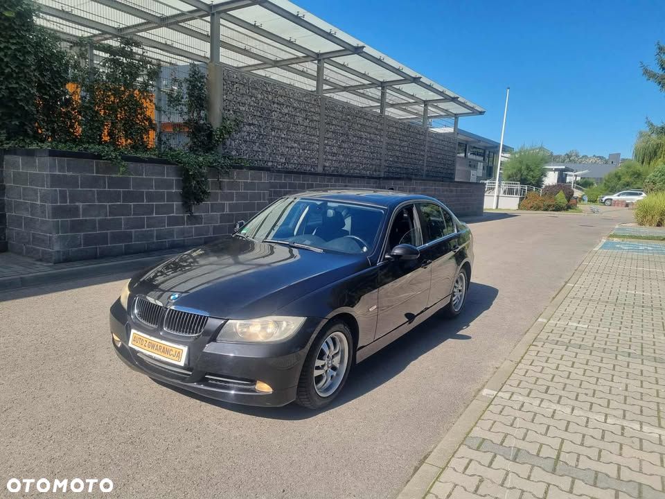 BMW Seria 3 325i - 1