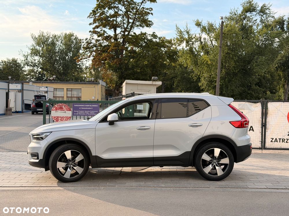 Volvo XC 40 T3 Momentum Pro - 1