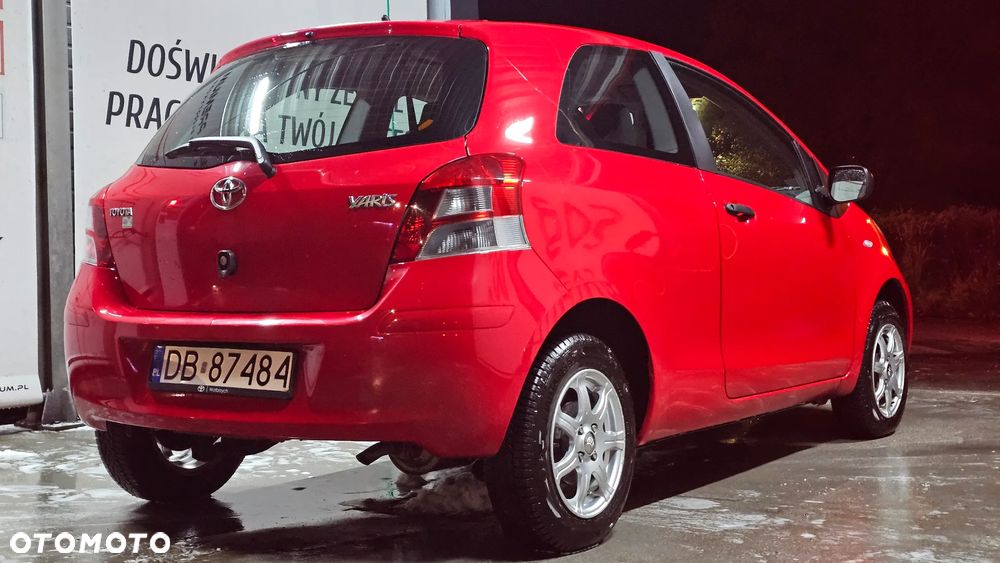 Toyota Yaris 1.0 Entry - 4