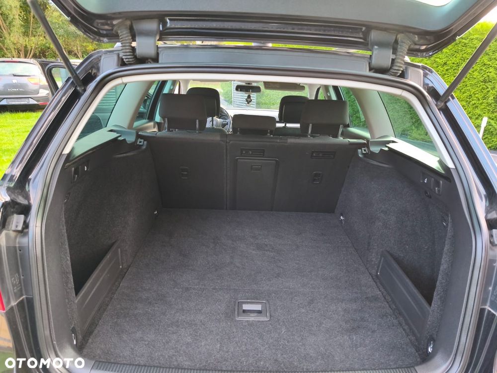 Volkswagen Passat 2.0 TDI Comfortline DSG - 13
