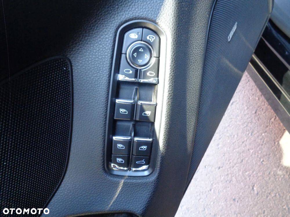 Porsche Panamera 4 - 27