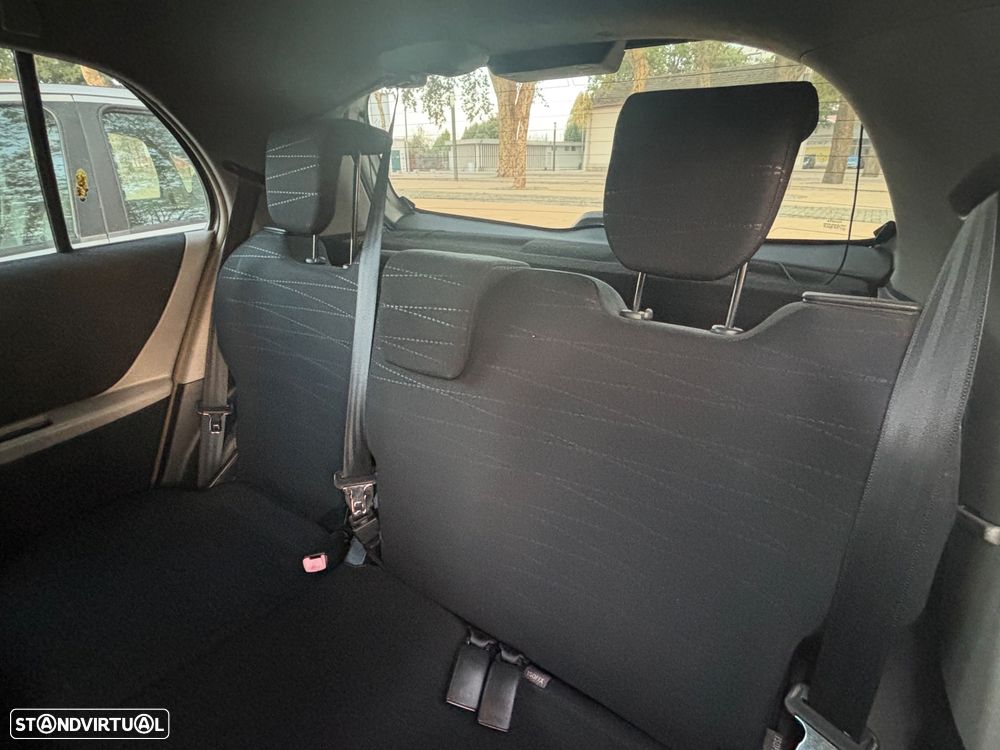 Toyota Yaris 1.4 D-4D VSC - 12