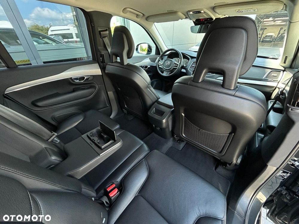 Volvo XC 90 B5 D AWD Momentum Pro - 9