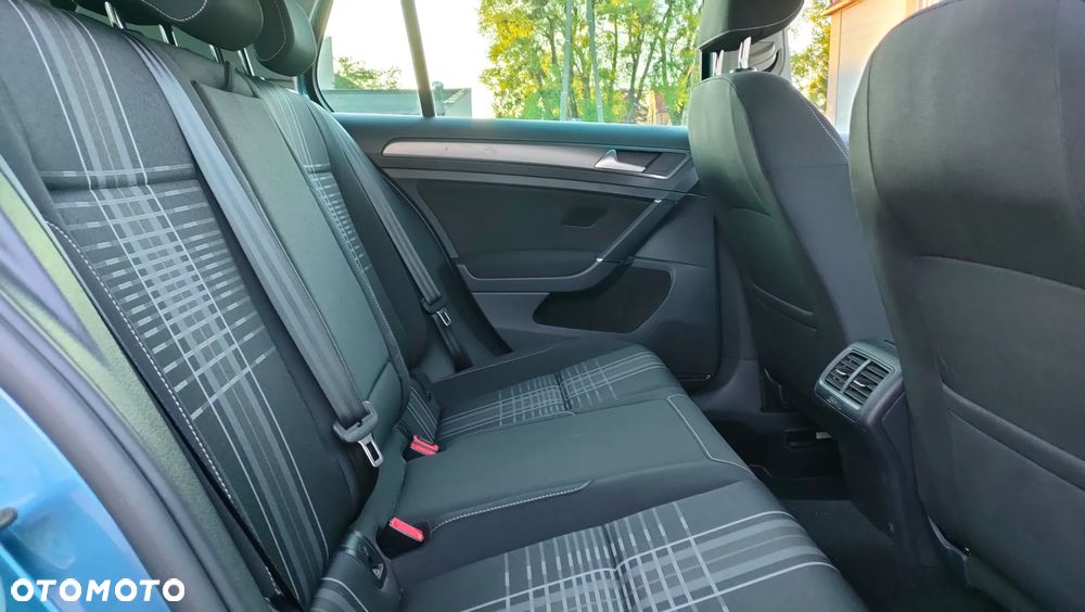 Volkswagen Golf 1.2 TSI BMT Trendline - 17