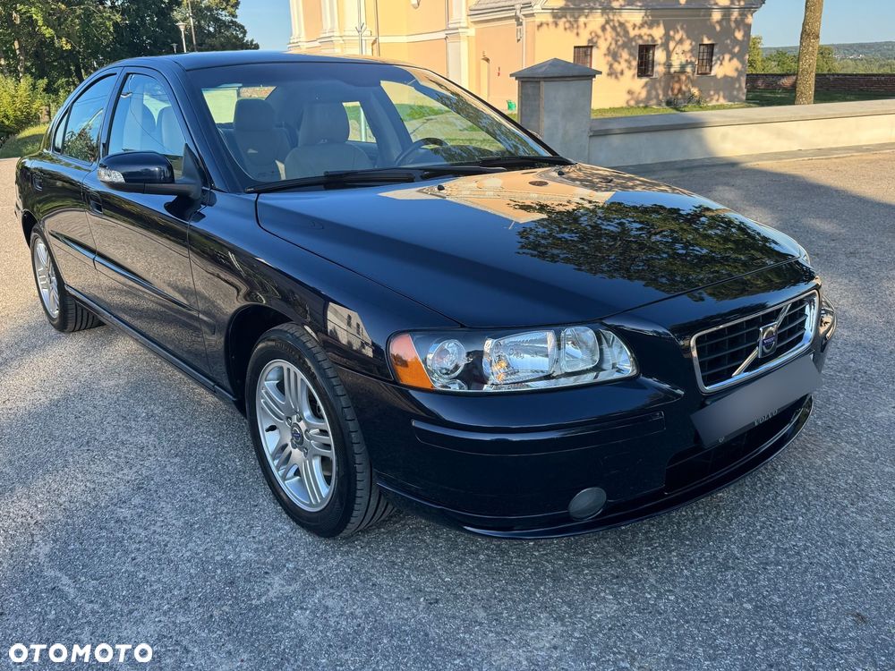 Volvo S60 2.4D Momentum - 4