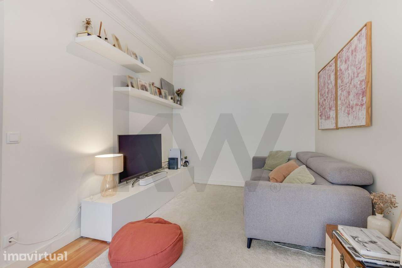 Renovado Apartamento T2 com 75m2 e terraço, na Ajuda - Grande imagem: 3/33