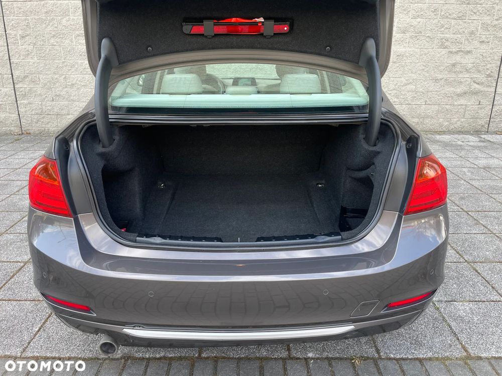 BMW Seria 3 320d Efficient Dynamics Edition Luxury Line - 22