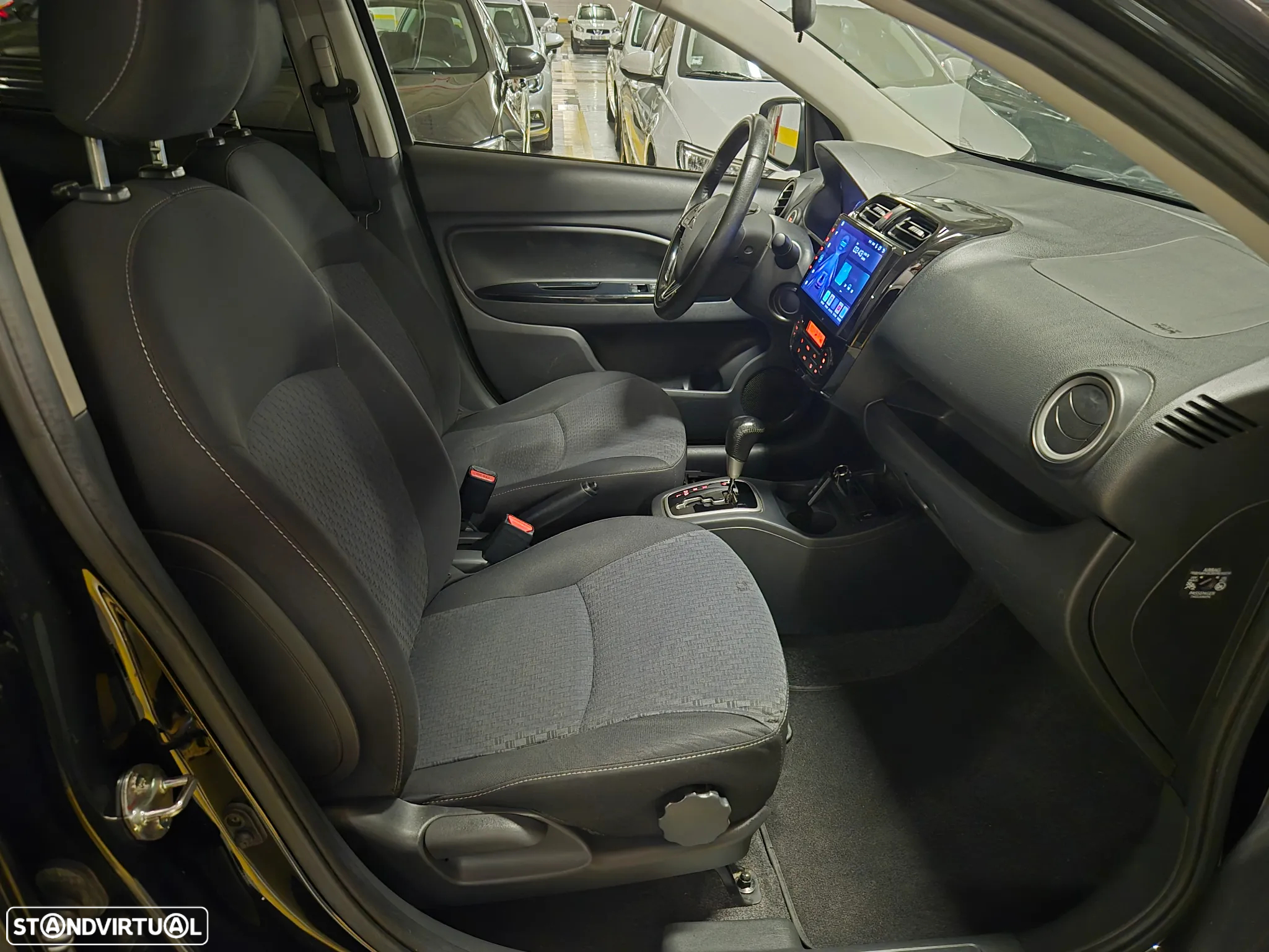 Mitsubishi Space Star 1.2 Intense CVT - 19