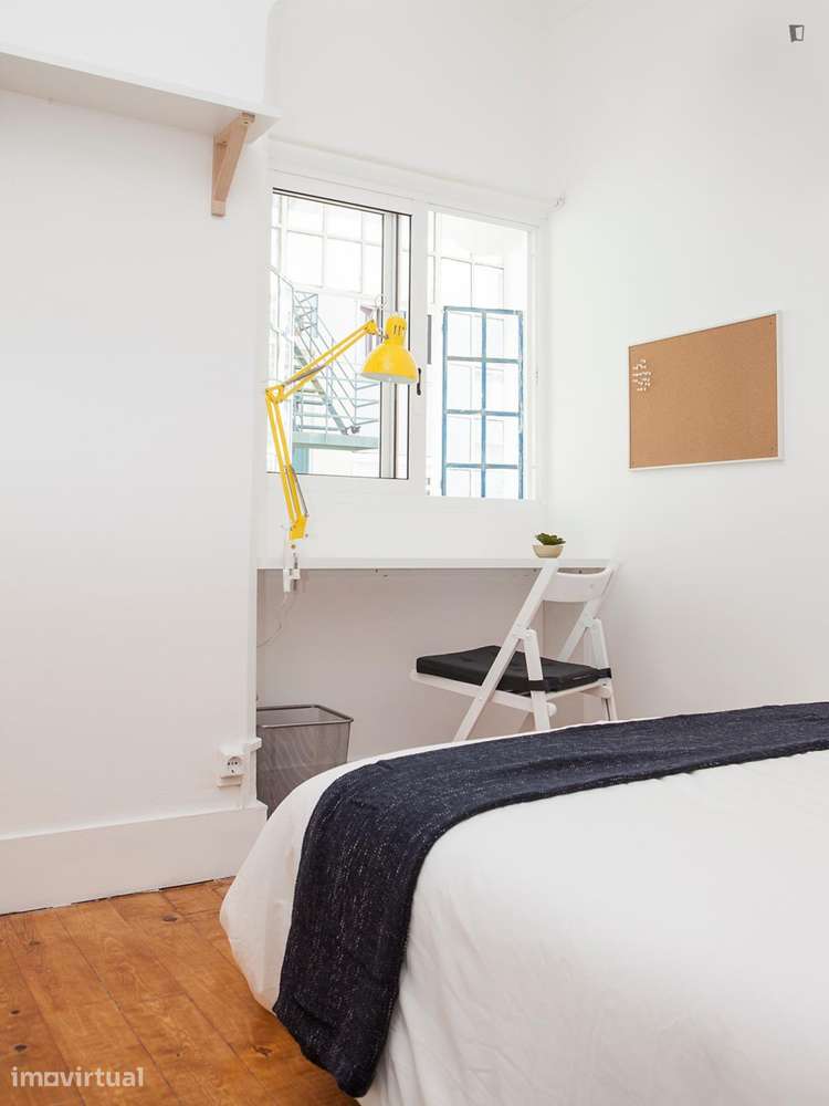 Quarto - localizado em São Sebastião Lisbon - Grande imagem: 3/15