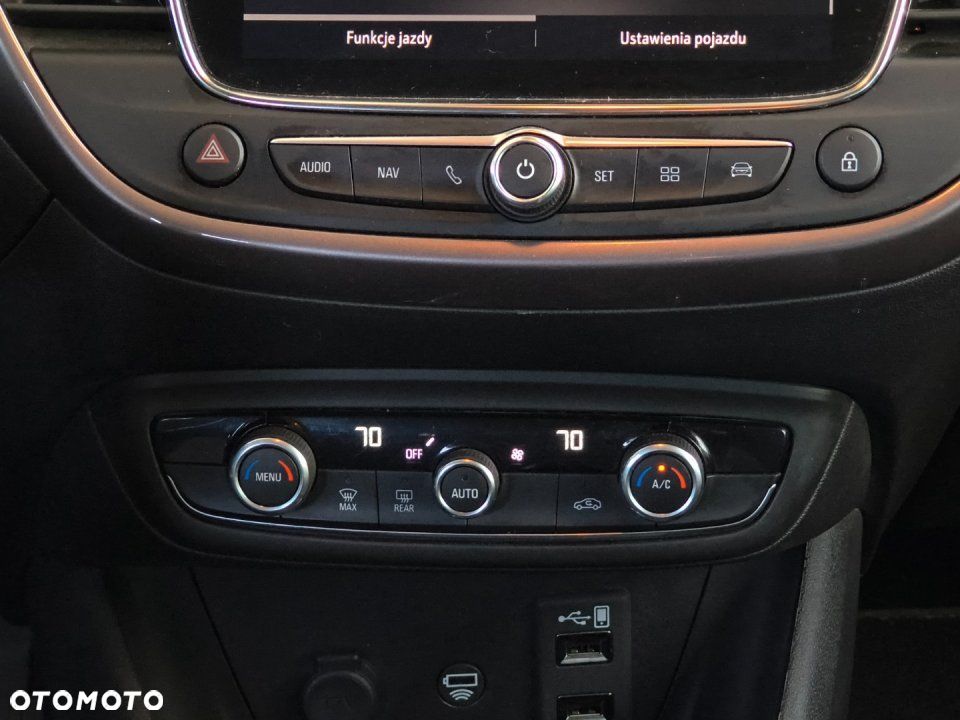 Opel Crossland X - 25