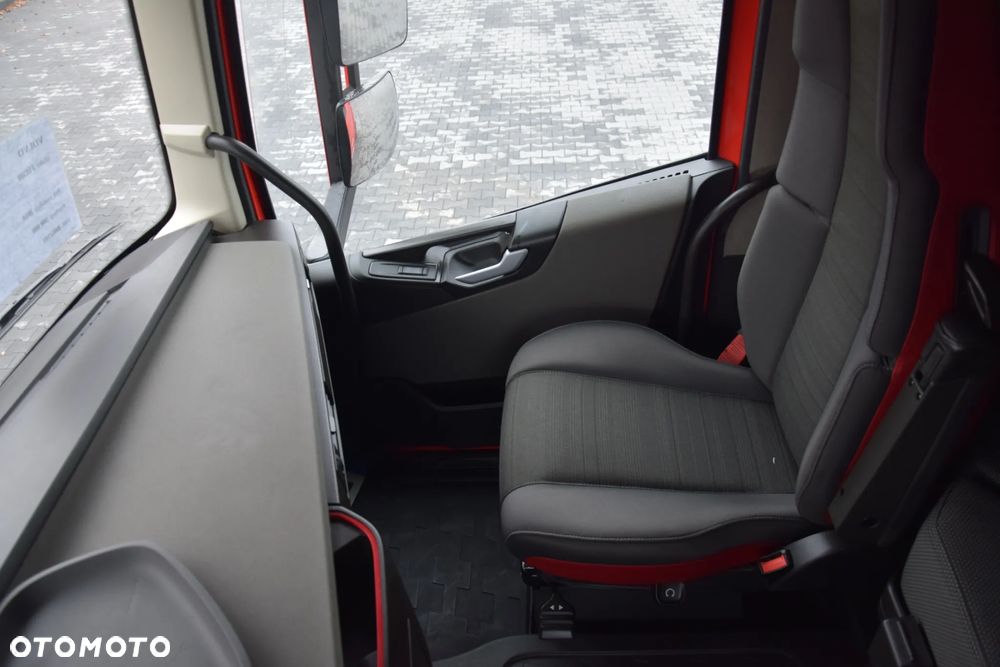 Volvo FH500 / NISKA KABINA / HYDRAULIKA / EURO 6 / ACC / LEDY / ALUFELGI / SERWISOWANY / SPROWADZONY - 27