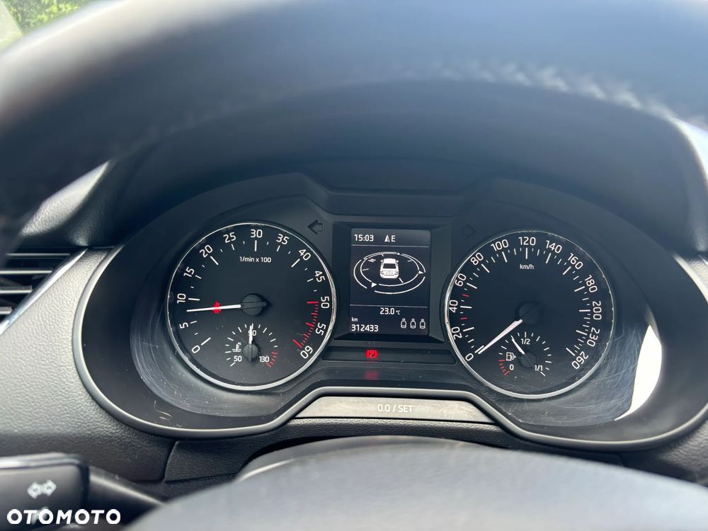 Skoda Octavia 2.0 TDI Style - 12