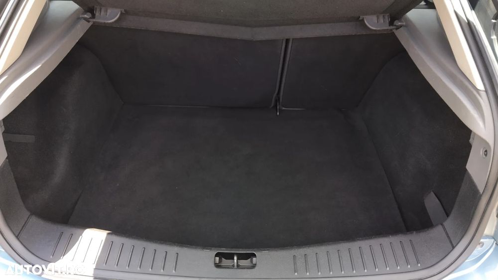Ford Focus 1.8 TDCi Futura - 11