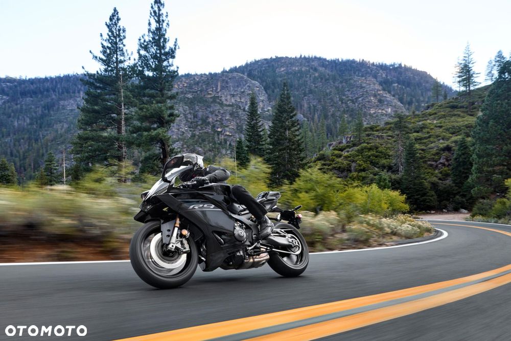 Yamaha R9 - 4