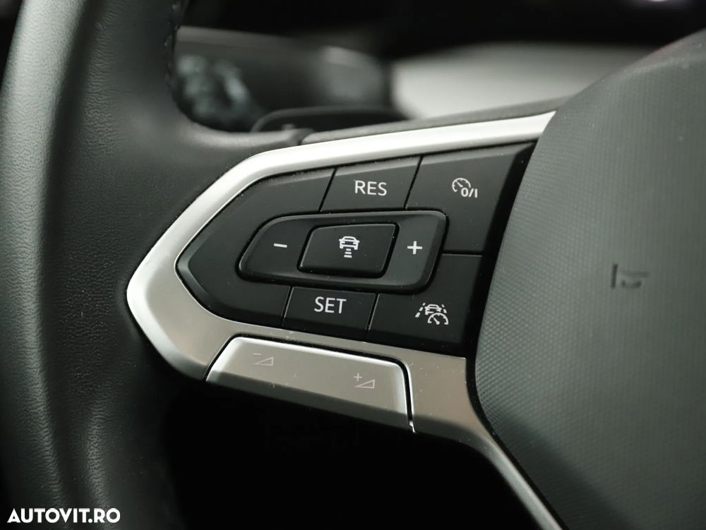 Volkswagen Golf 2.0 TDI SCR DSG Life - 21